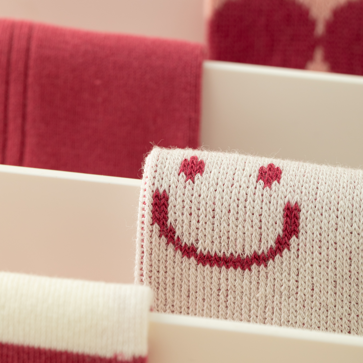 2-Pack Women's Pink Cotton Socks: Breathable Comfort with a Smiley Face Twist