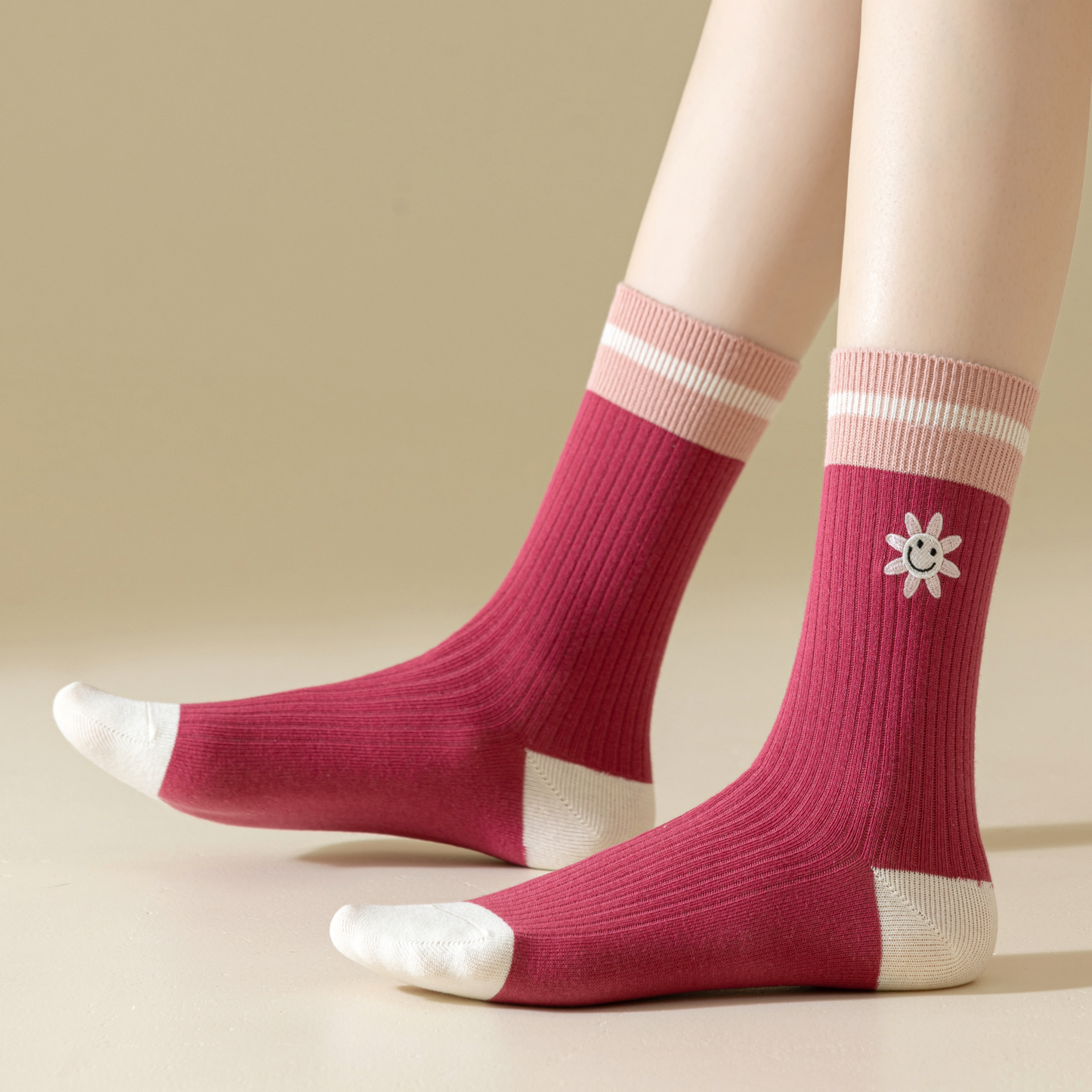 2-Pack Women's Pink Cotton Socks: Breathable Comfort with a Smiley Face Twist