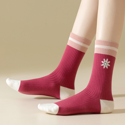 2-Pack Women's Pink Cotton Socks: Breathable Comfort with a Smiley Face Twist