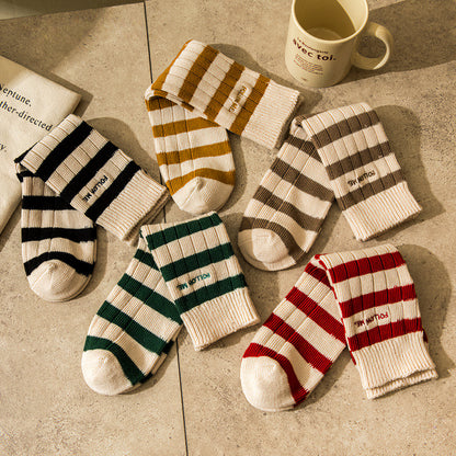 2-Pack Unisex Vintage Stripes: Classic Striped Socks for Everyone