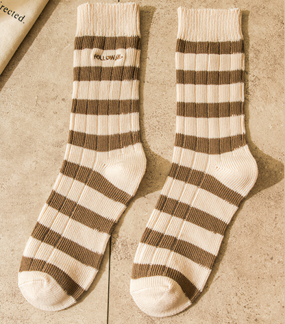 2-Pack Unisex Vintage Stripes: Classic Striped Socks for Everyone
