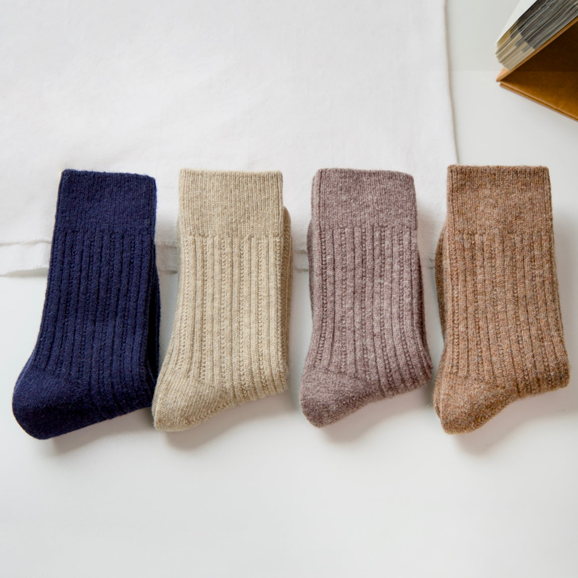2-Pack Men’s Wool Crew Socks – 90% Premium Wool for Winter Comfort