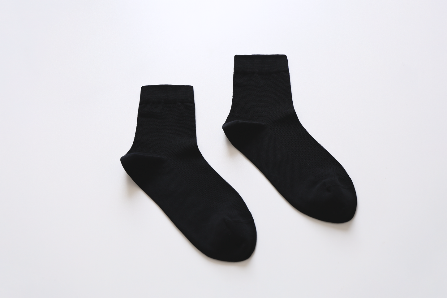 2-Pack Men's Breathable Cotton Ankle Socks - Lightweight & Soft