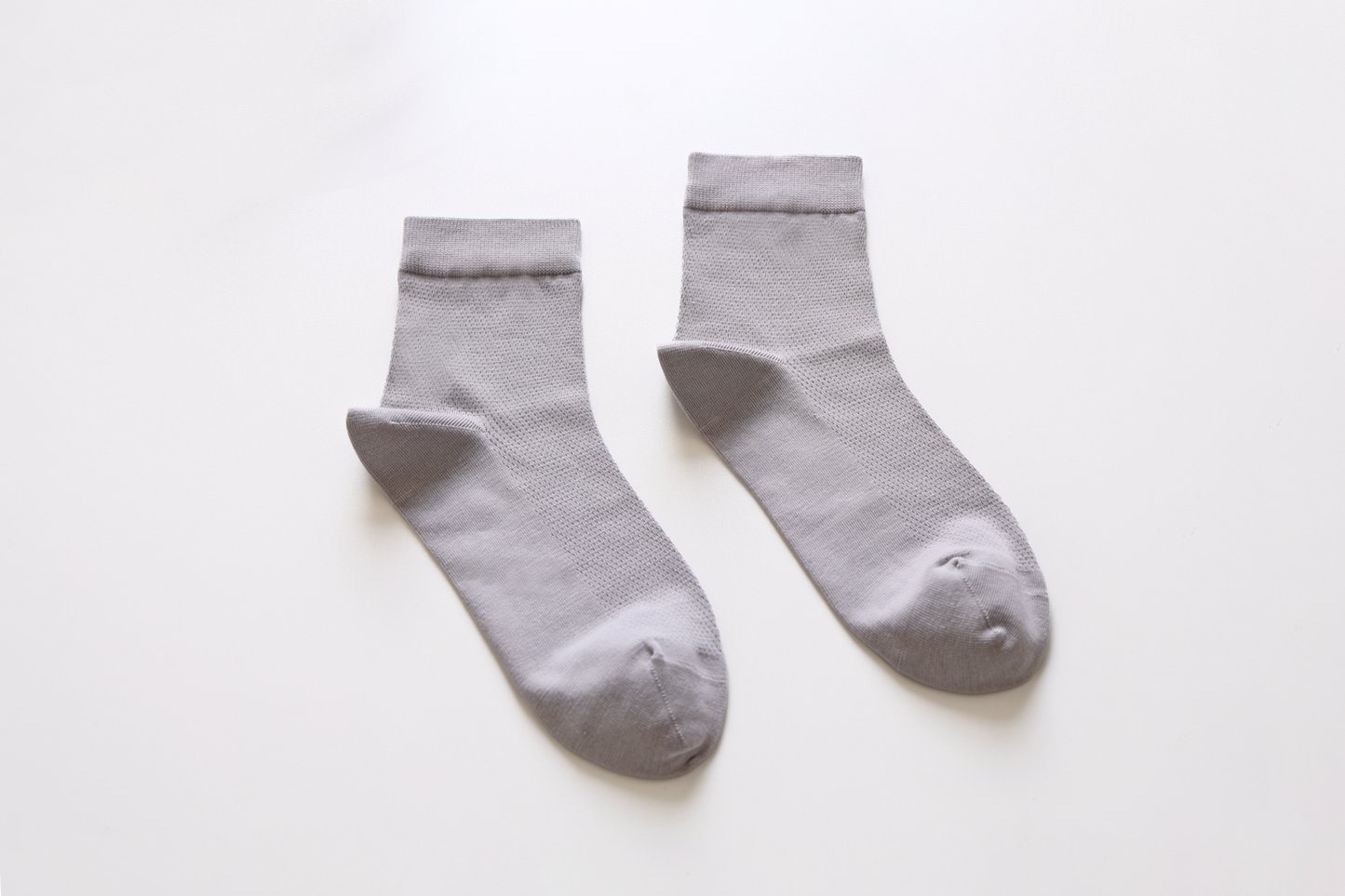 2-Pack Men's Breathable Cotton Ankle Socks - Lightweight & Soft