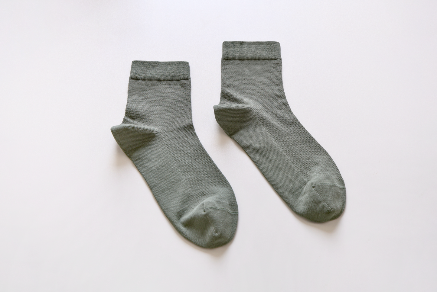 2-Pack Men's Breathable Cotton Ankle Socks - Lightweight & Soft