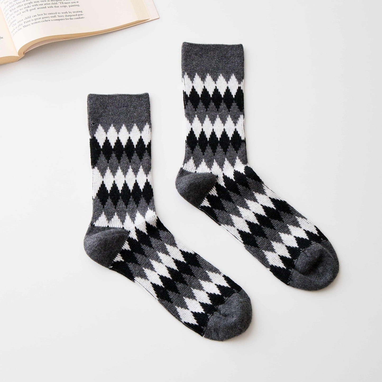 2-Pack Men’s Wool Blend Argyle Crew Socks – Retro Knit