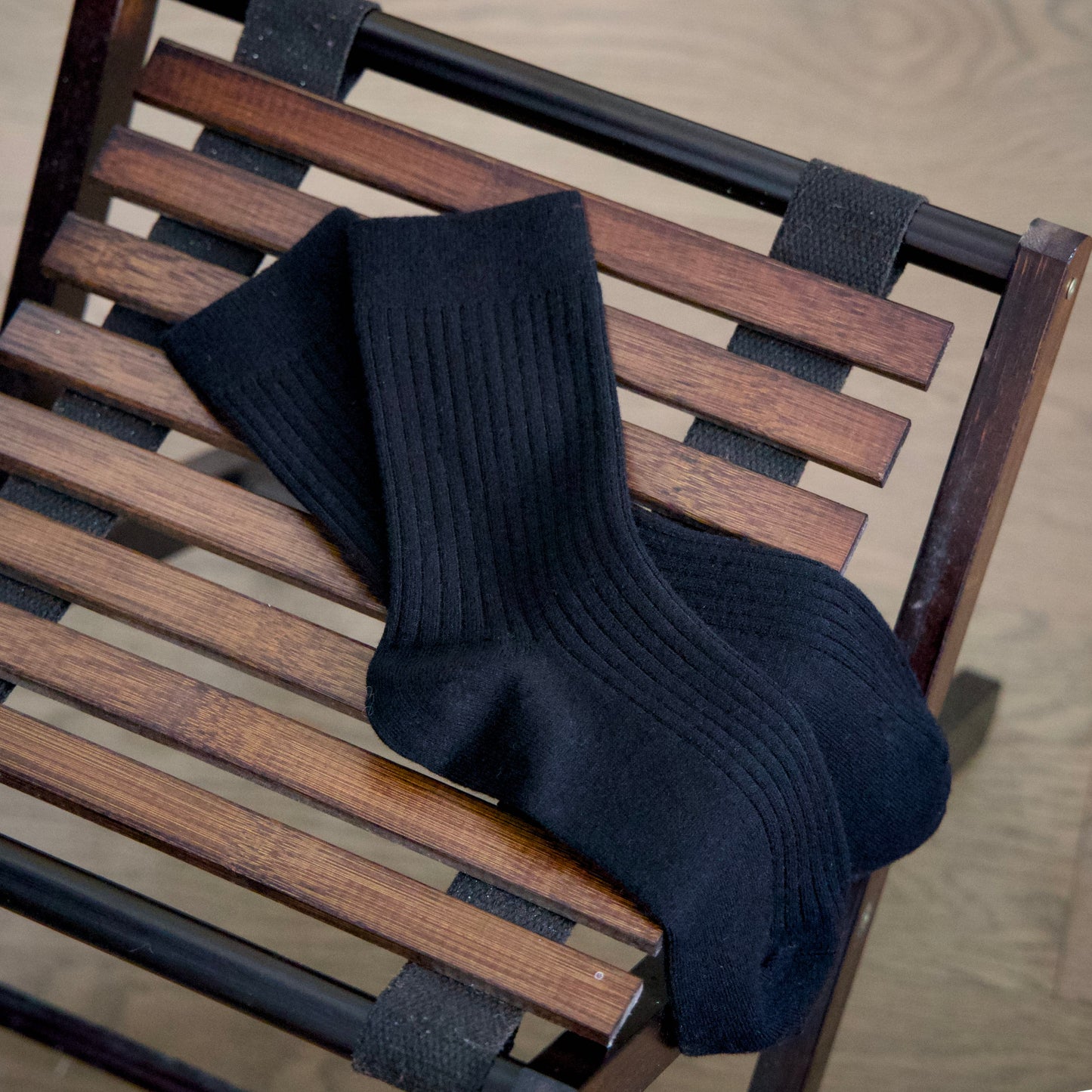 2-Pack Men’s Superfine Wool Ribbed Socks – Classic Winter Warmth