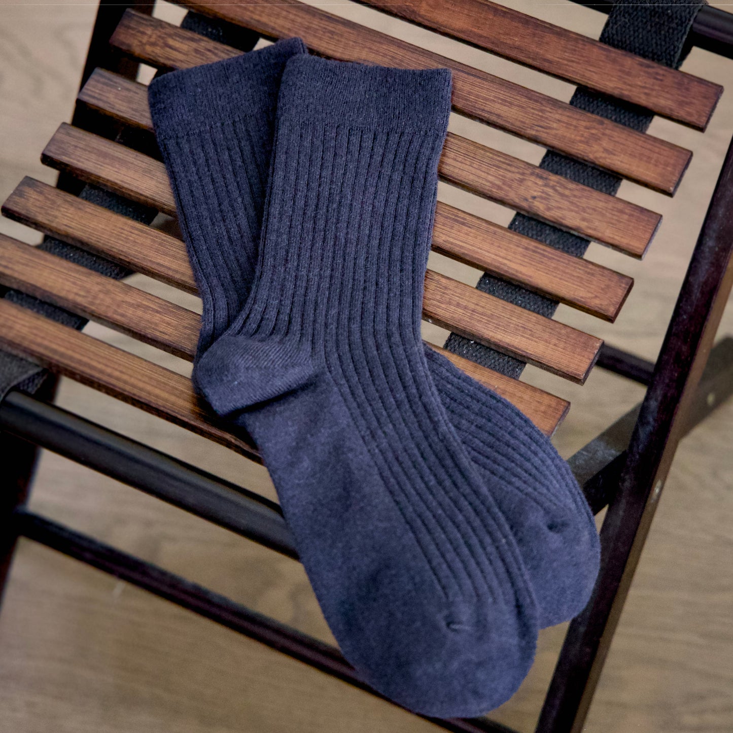 2-Pack Men’s Superfine Wool Ribbed Socks – Classic Winter Warmth
