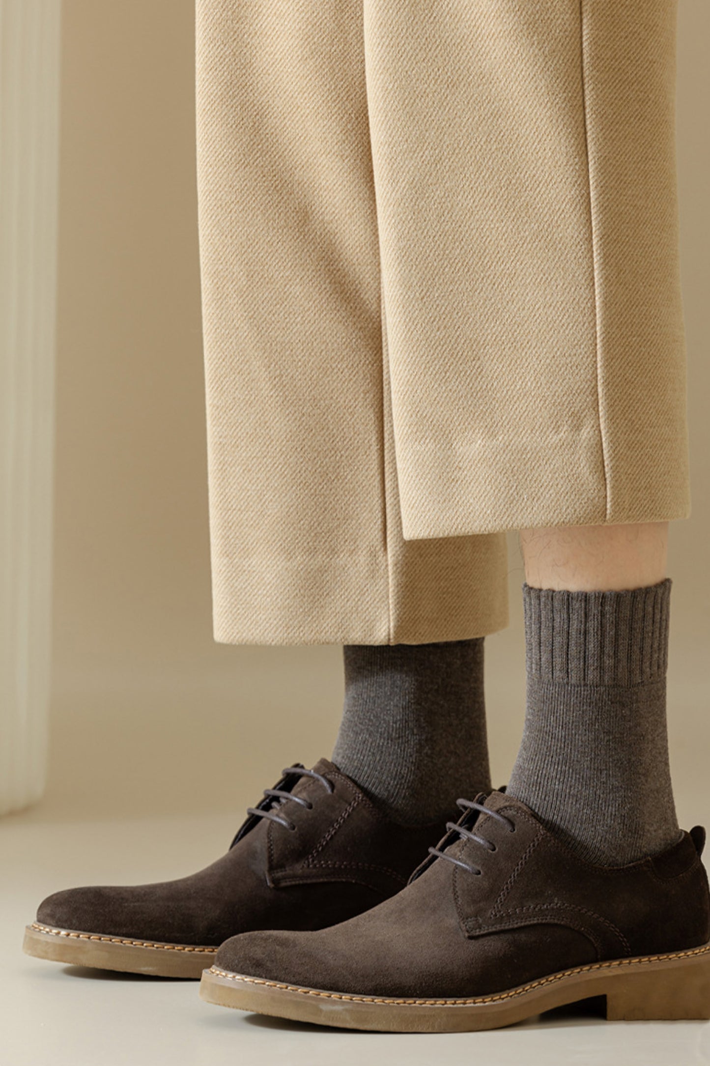 2-Pack Men's Wool Socks - Minimalist Warm Solid Colors for Winter