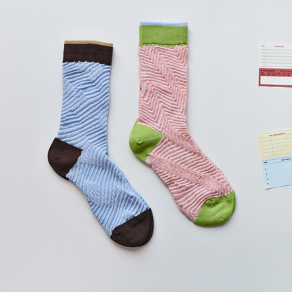 2-Pack Women’s Retro Colorblock Cotton Crew Socks – Soft & Stylish