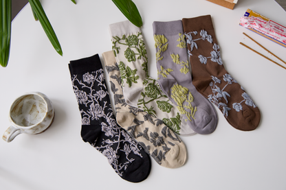 2-Pack Retro Floral Cotton Crew Socks – Breathable Vintage Style