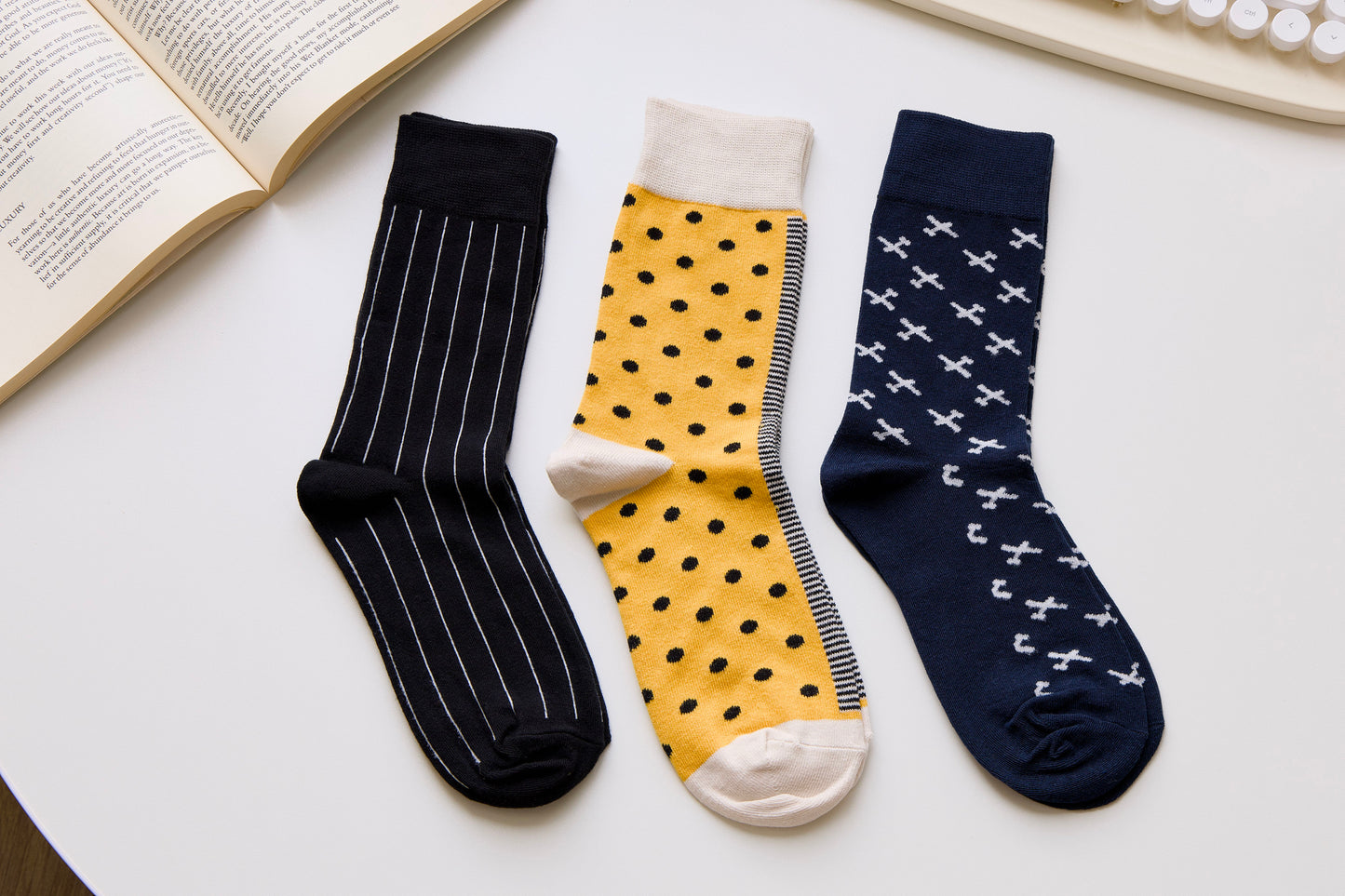 2-Pack Unisex Cotton Crew Socks – Plane, Dot & Stripe Designs