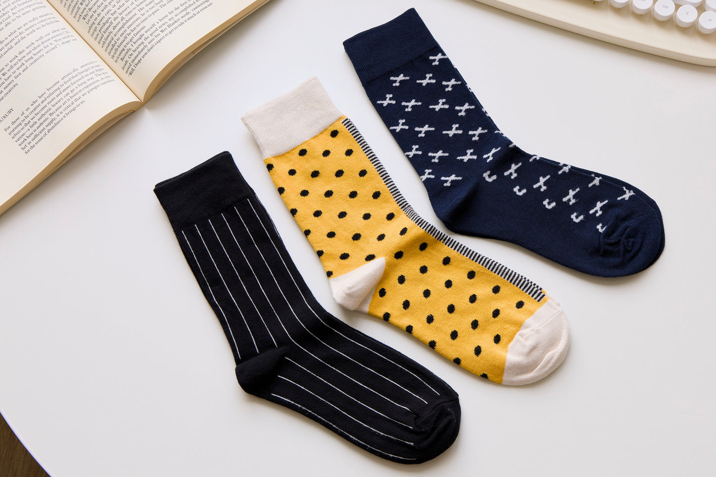 2-Pack Unisex Cotton Crew Socks – Plane, Dot & Stripe Designs
