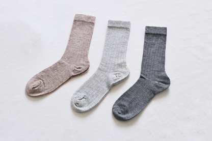 2-Pack Women’s Lightweight Wool Crew Socks – Soft & Breathable