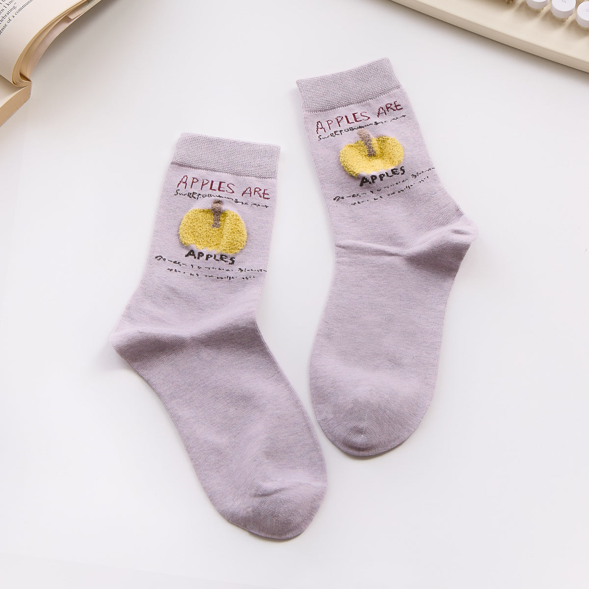 2-Pack Women’s Apple Cotton Crew Socks – Cute Textured Fruit Design