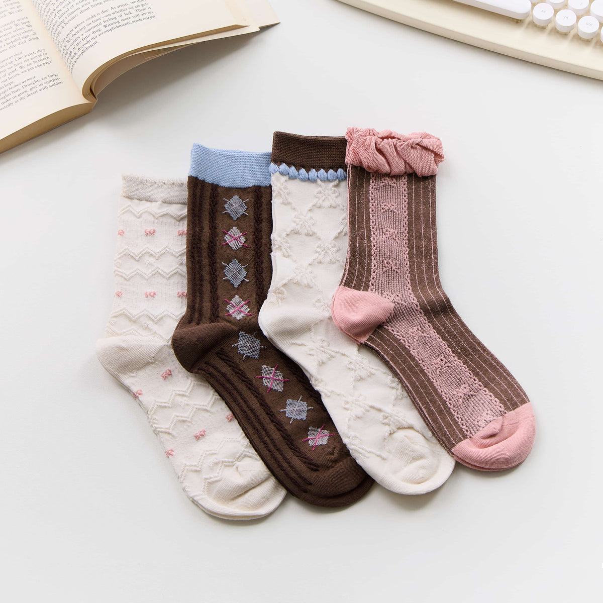 Women’s Bow Cotton Crew Socks – Textured Knit