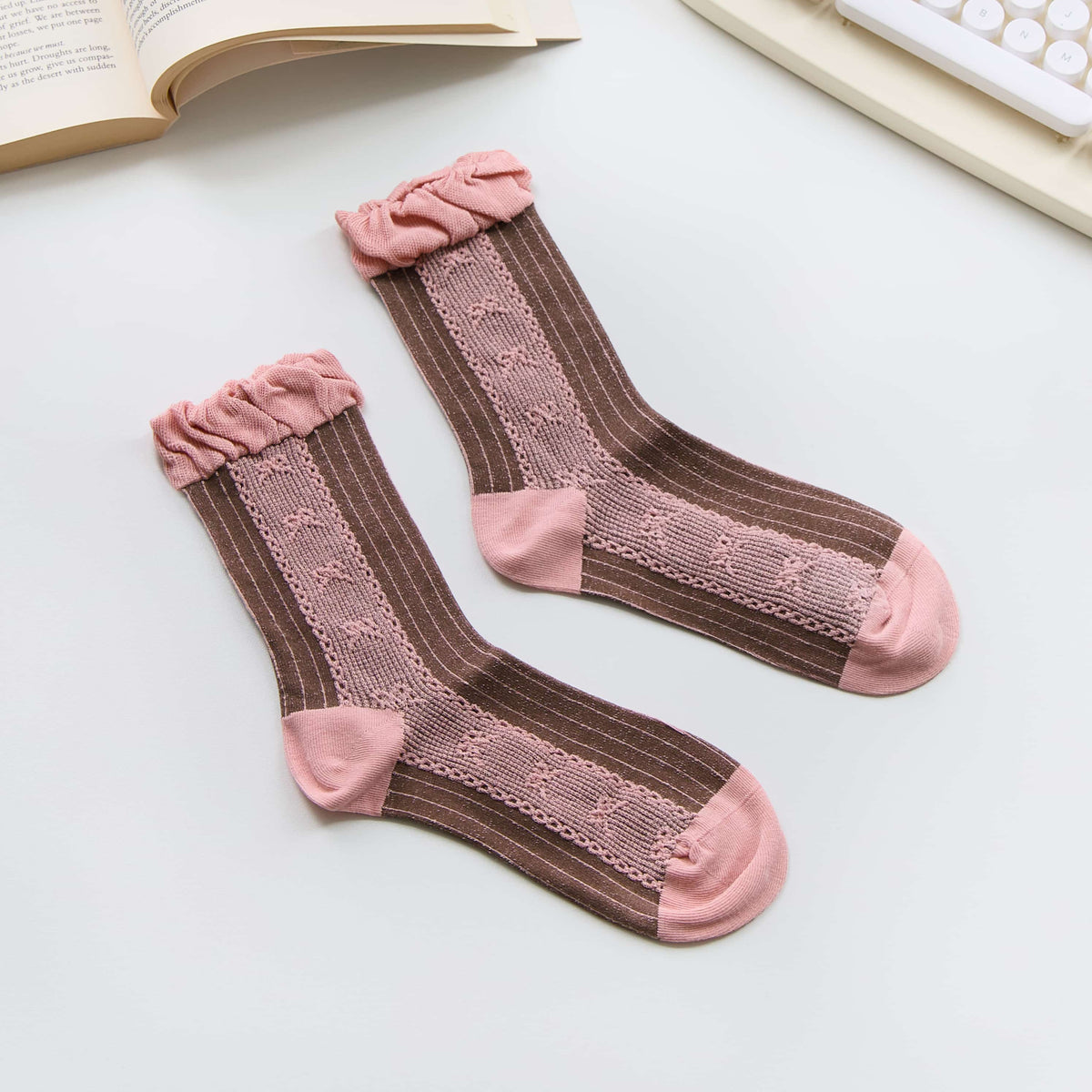 Women’s Bow Cotton Crew Socks – Textured Knit