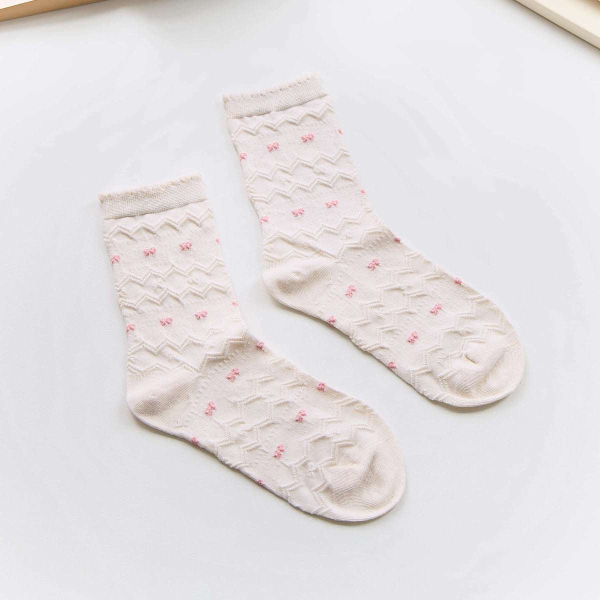 Women’s Bow Cotton Crew Socks – Textured Knit
