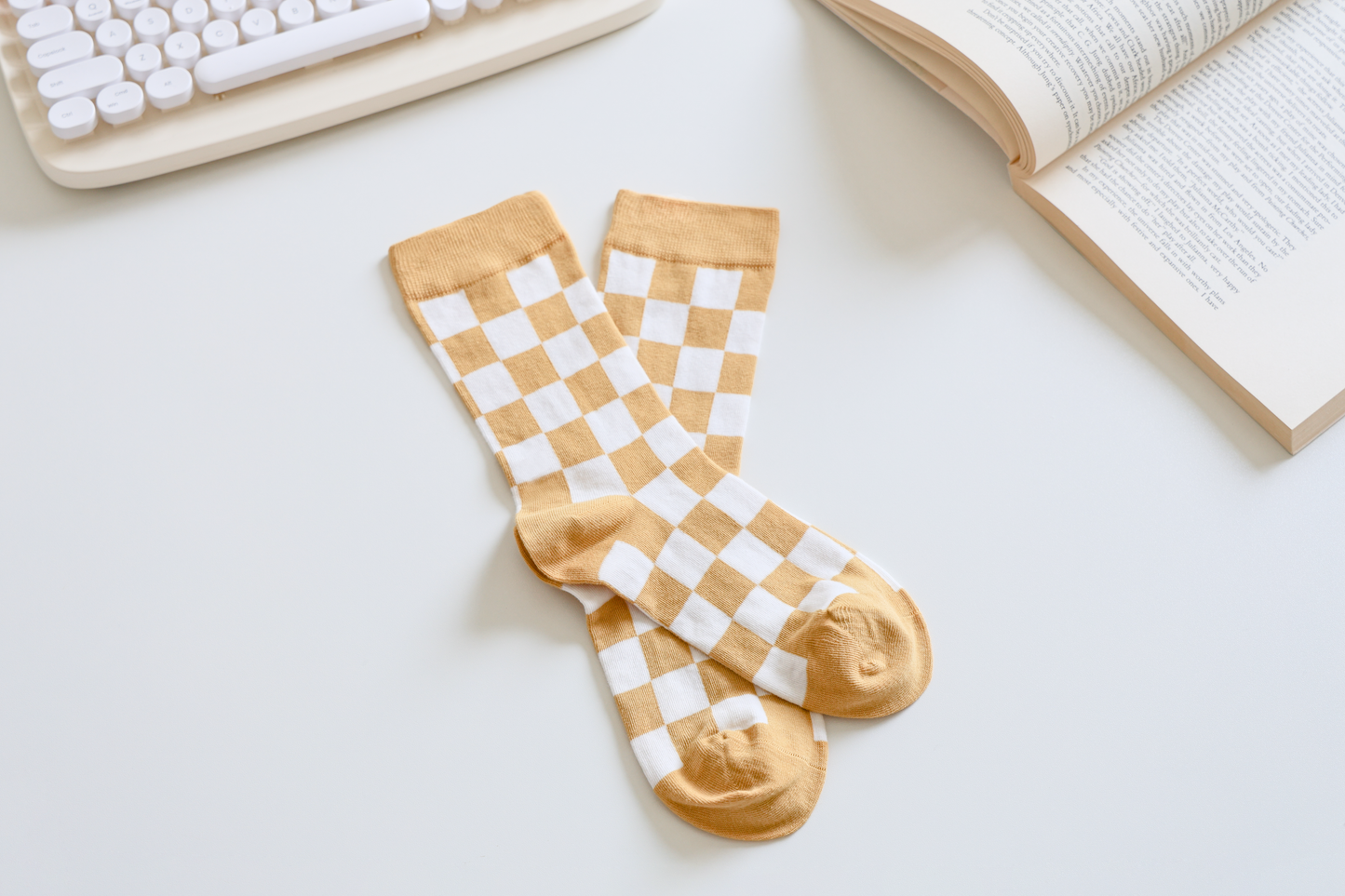 2-Pack Women's Checkered Cotton Socks - Trendy & Soft Crew Socks