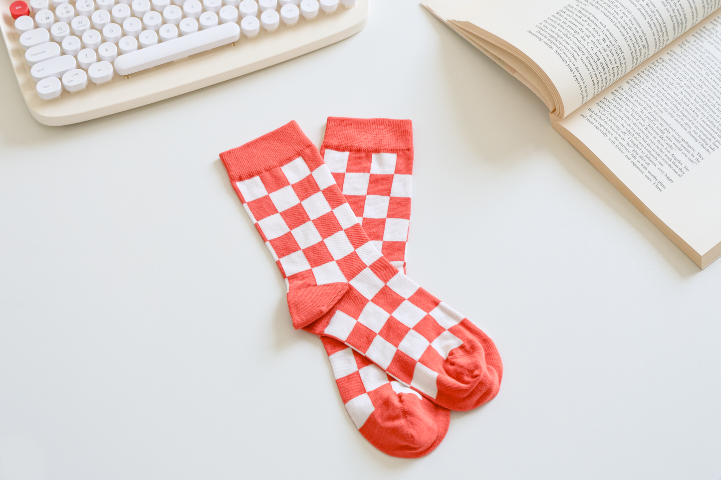 2-Pack Women's Checkered Cotton Socks - Trendy & Soft Crew Socks