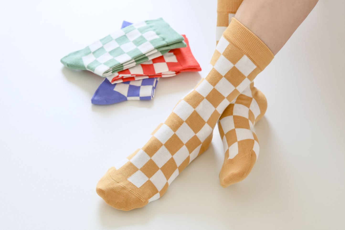 2-Pack Women's Checkered Cotton Socks - Trendy & Soft Crew Socks