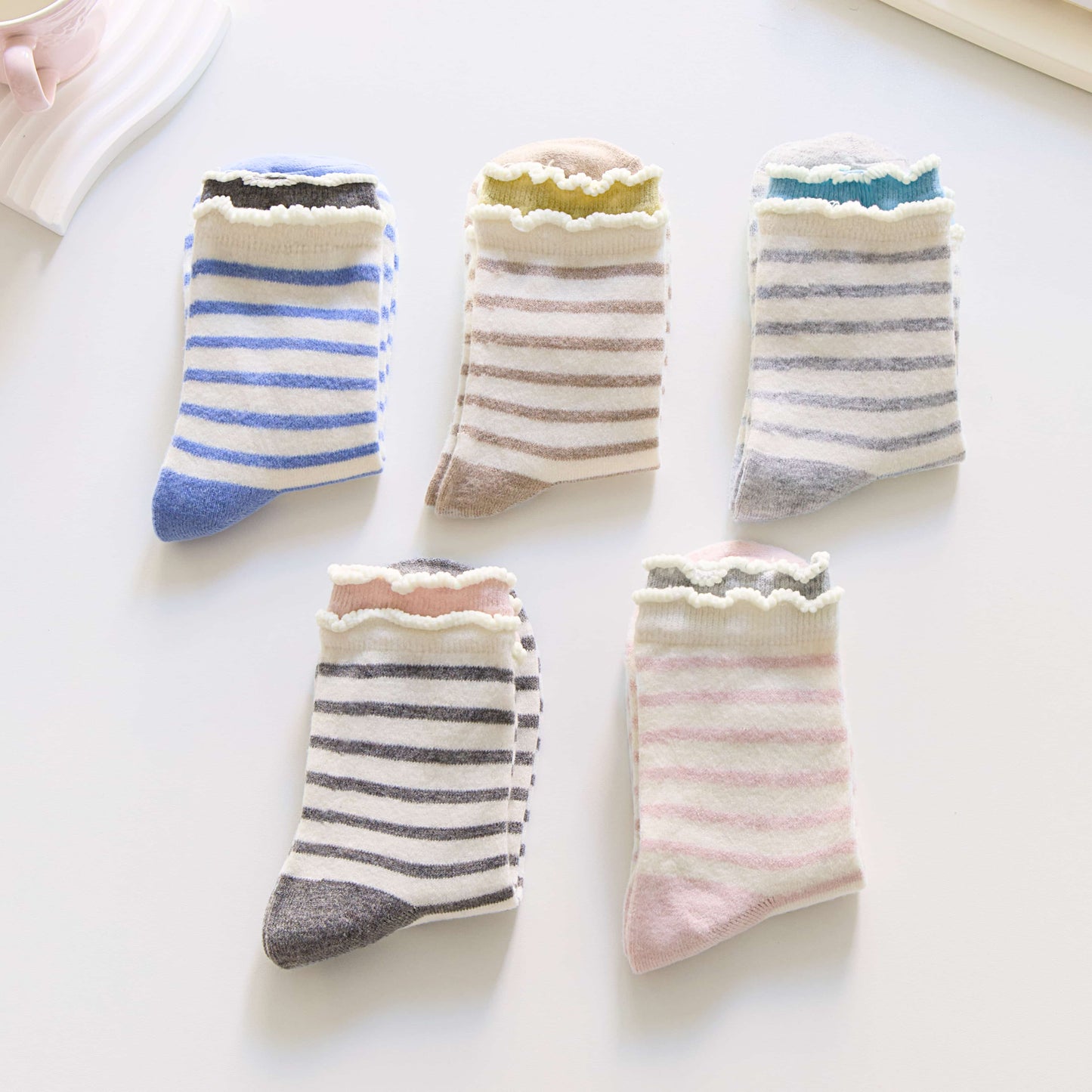2-Pack Women’s Cotton Blend Striped Crew Socks – Ruffle Trim