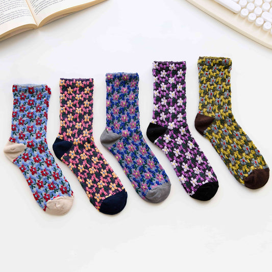 2-Pack Women’s Floral Cotton Crew Socks – Soft Textured Knit