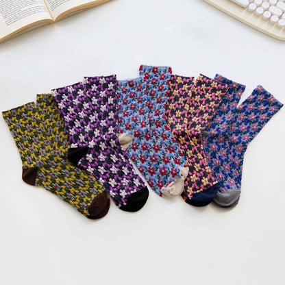 2-Pack Women’s Floral Cotton Crew Socks – Soft Textured Knit