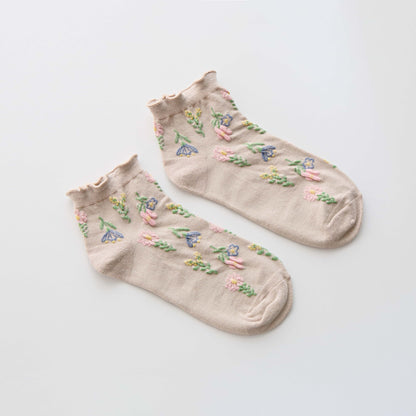 2-Pack Women’s Floral Embroidered Ankle Socks – Soft Cotton