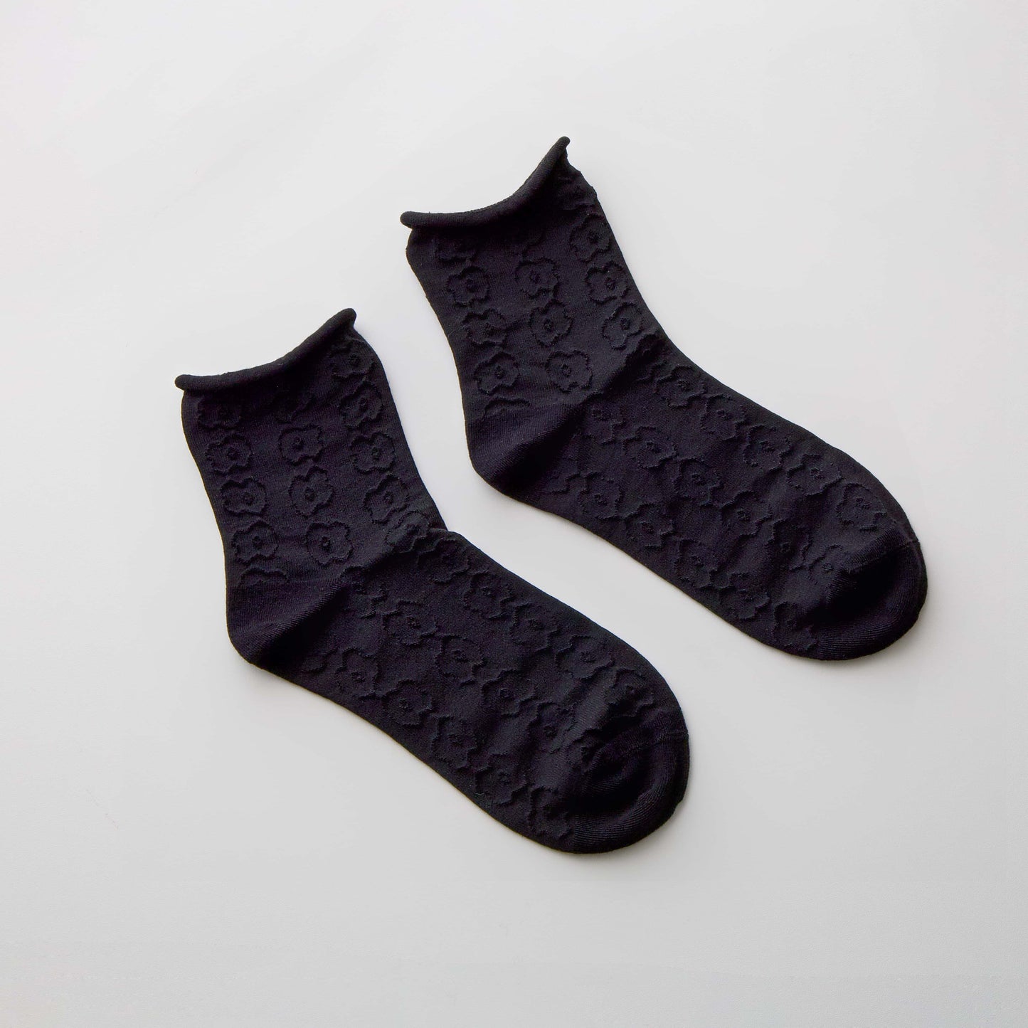 2-Pack Women’s Cotton-Rich Floral Crew Socks – Lightweight