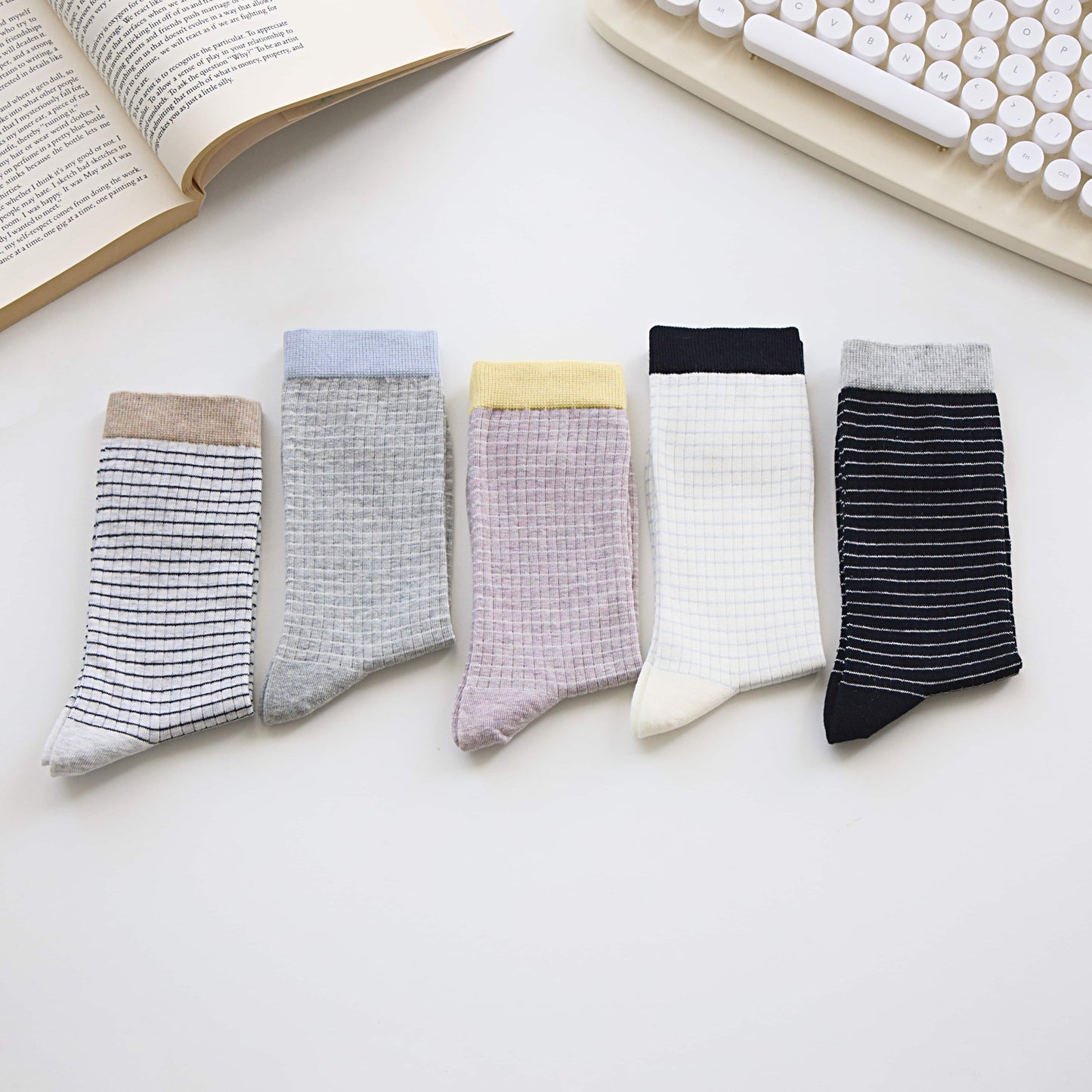 2-Pack Women’s Lightweight Cotton Crew Socks – Soft Grid Stripe