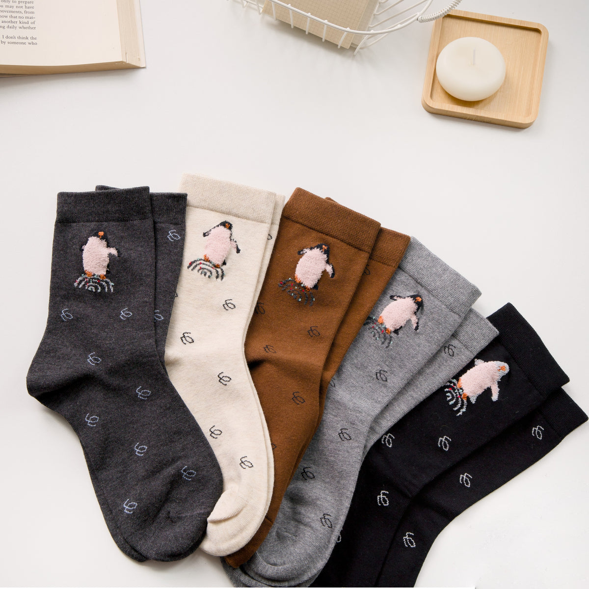 2-Pack Women’s Penguin Cotton Crew Socks – Cute Textured Design