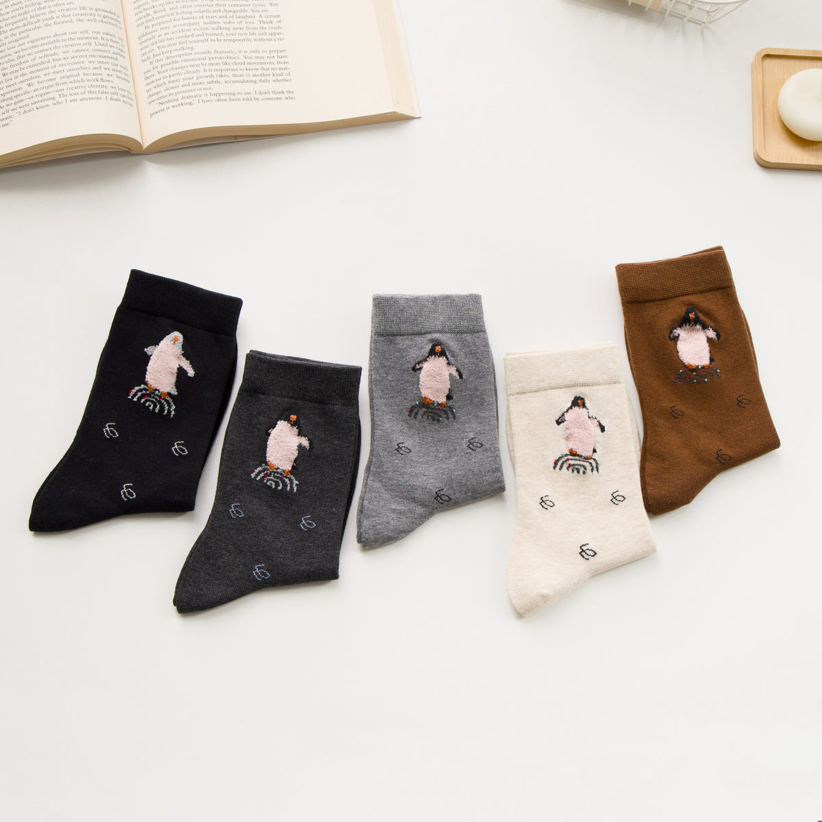 2-Pack Women’s Penguin Cotton Crew Socks – Cute Textured Design