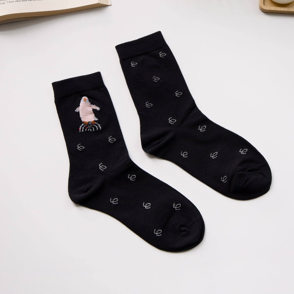 2-Pack Women’s Penguin Cotton Crew Socks – Cute Textured Design