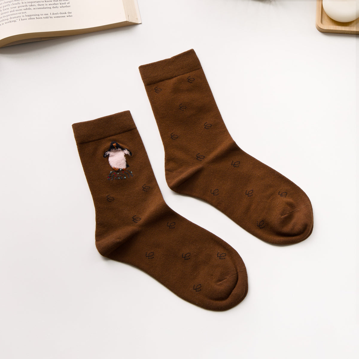 2-Pack Women’s Penguin Cotton Crew Socks – Cute Textured Design