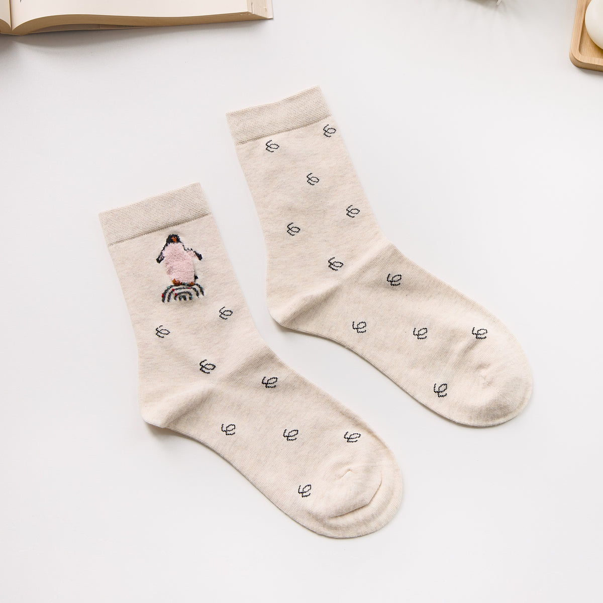 2-Pack Women’s Penguin Cotton Crew Socks – Cute Textured Design
