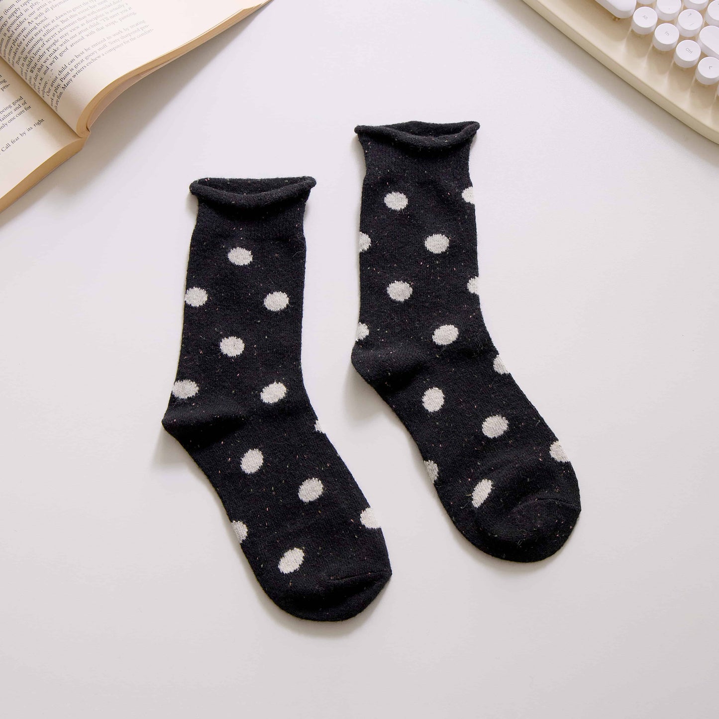 2-Pack Women’s Polka Dot Crew Socks – Wool Blend