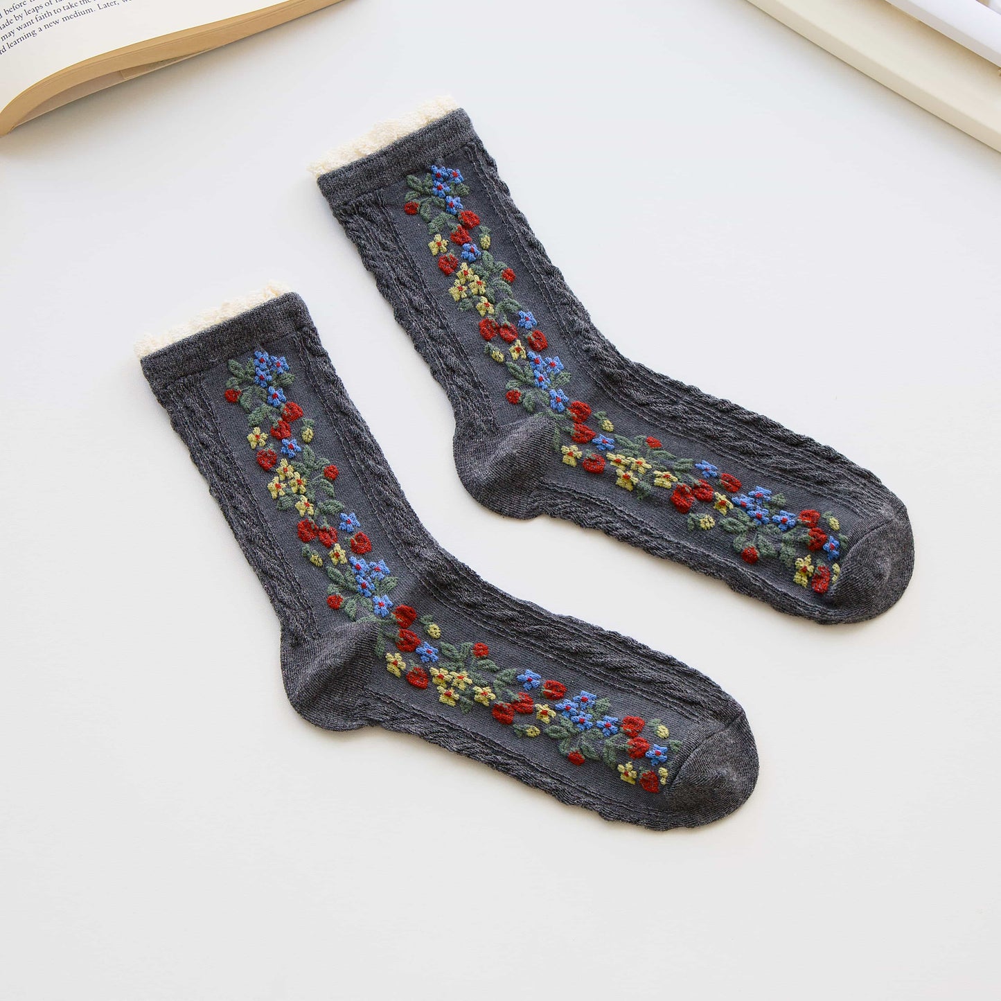 2-Pack Women’s Retro Floral Lace Trim Socks – Cotton Blend