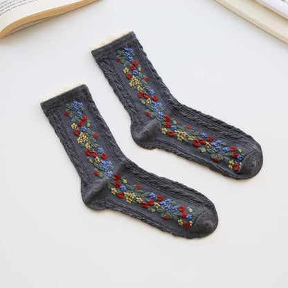 2-Pack Women’s Retro Floral Lace Trim Socks – Cotton Blend