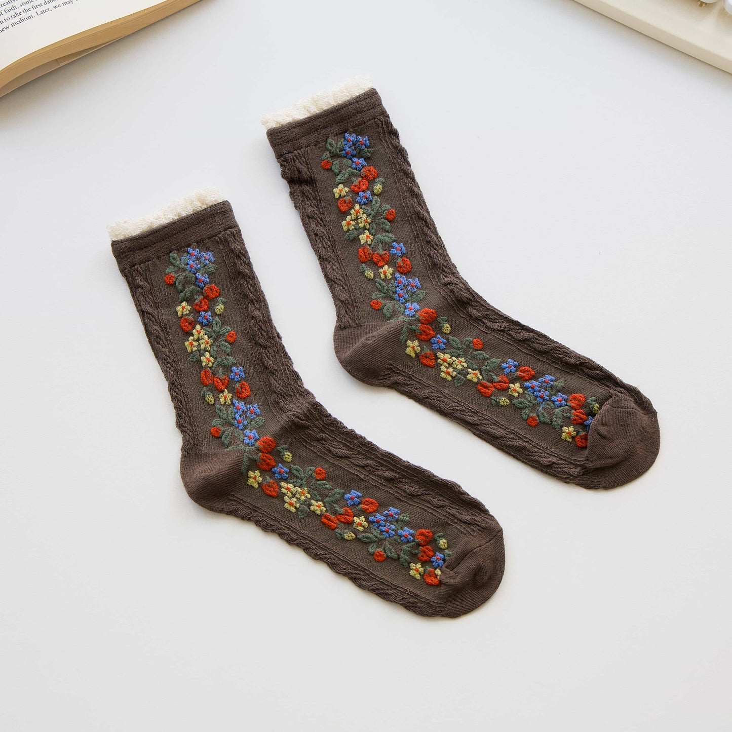2-Pack Women’s Retro Floral Lace Trim Socks – Cotton Blend