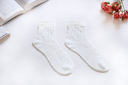 2-Pack Women's Retro Lace Cotton Socks – Short Crew Style
