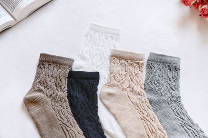 2-Pack Women's Retro Lace Cotton Socks – Short Crew Style