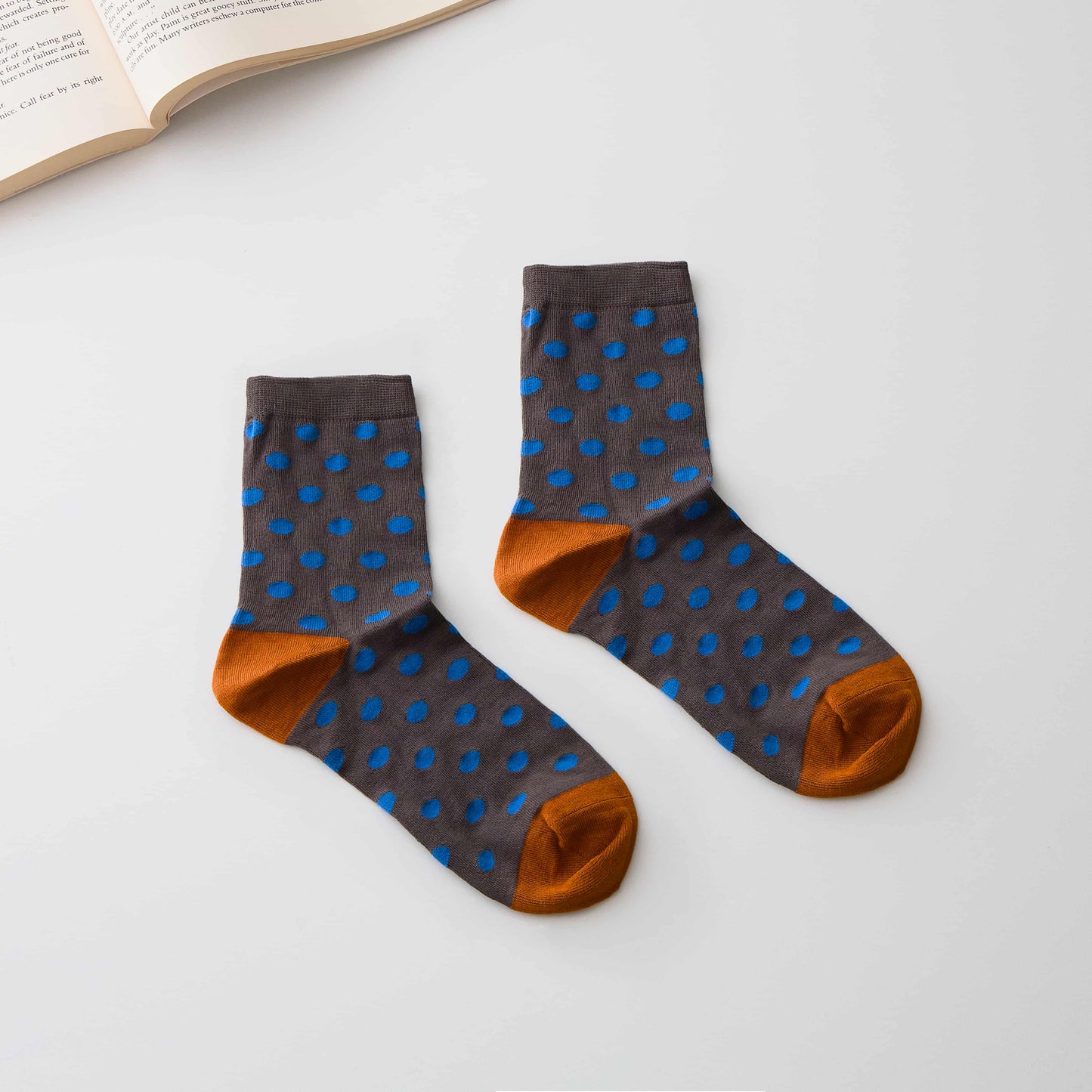 2-Pack Women’s Silk Blend Polka Dot Crew Socks – Soft & Breathable