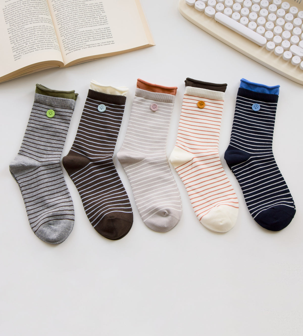 2-Pack Women’s Striped Cotton Crew Socks – Velvet Button Detail