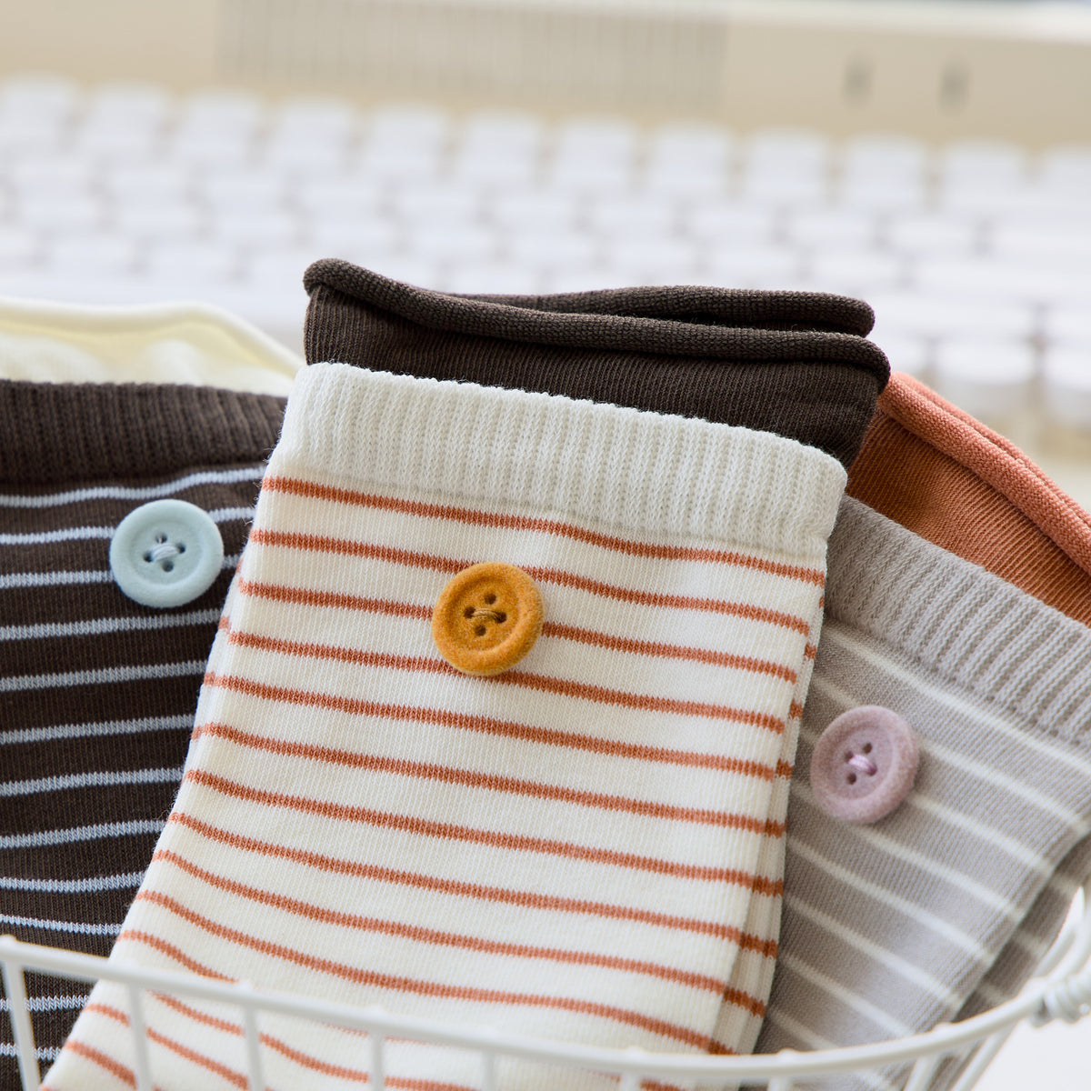 2-Pack Women’s Striped Cotton Crew Socks – Velvet Button Detail