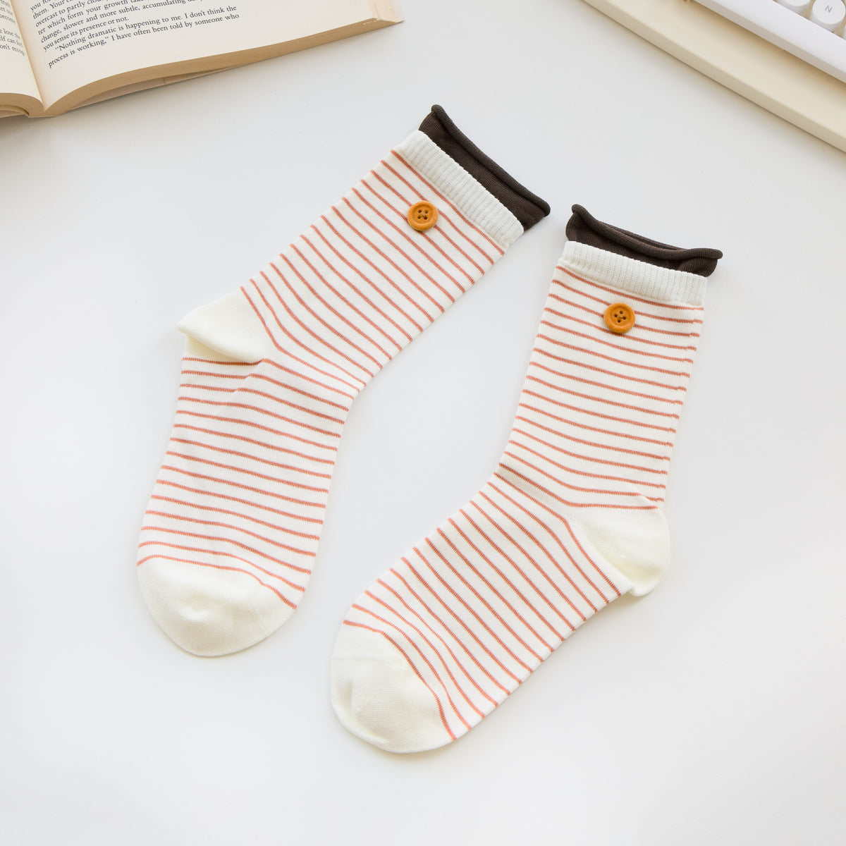 2-Pack Women’s Striped Cotton Crew Socks – Velvet Button Detail