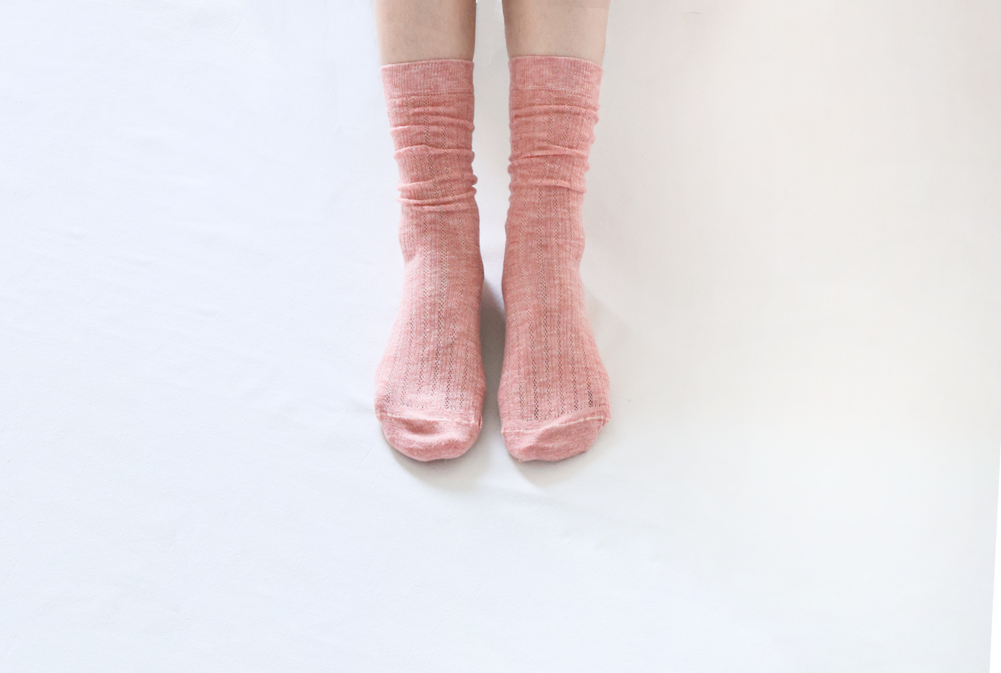 2-Pack Women's Thin Wool Crew Socks – Solid Color & Breathable