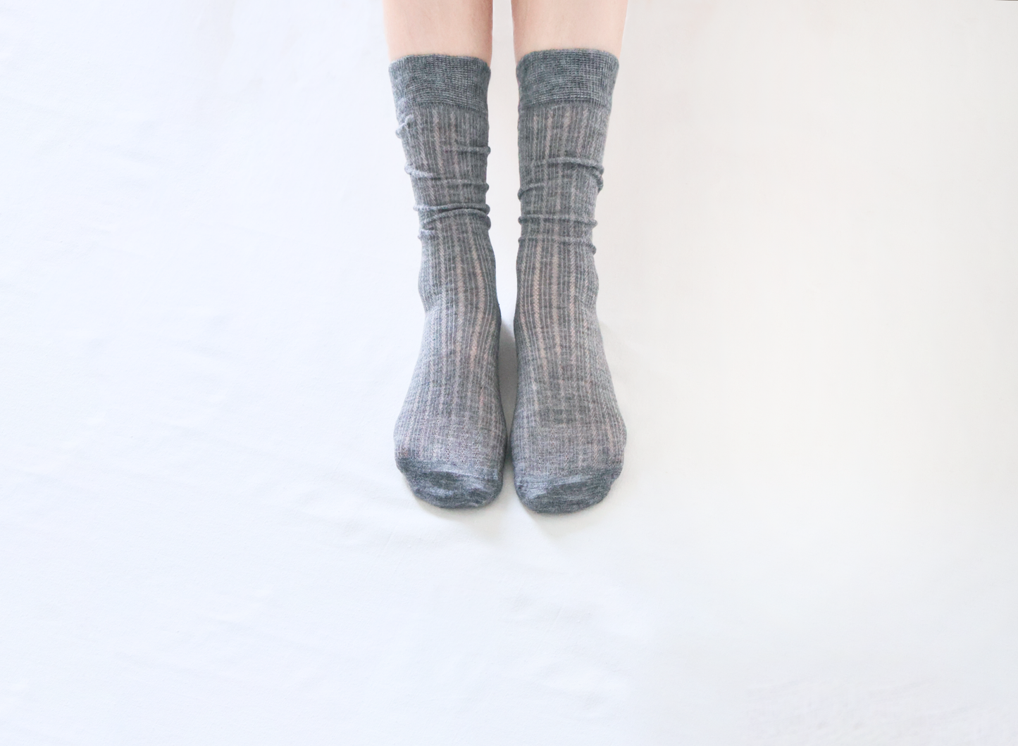 2-Pack Women's Thin Wool Crew Socks – Solid Color & Breathable