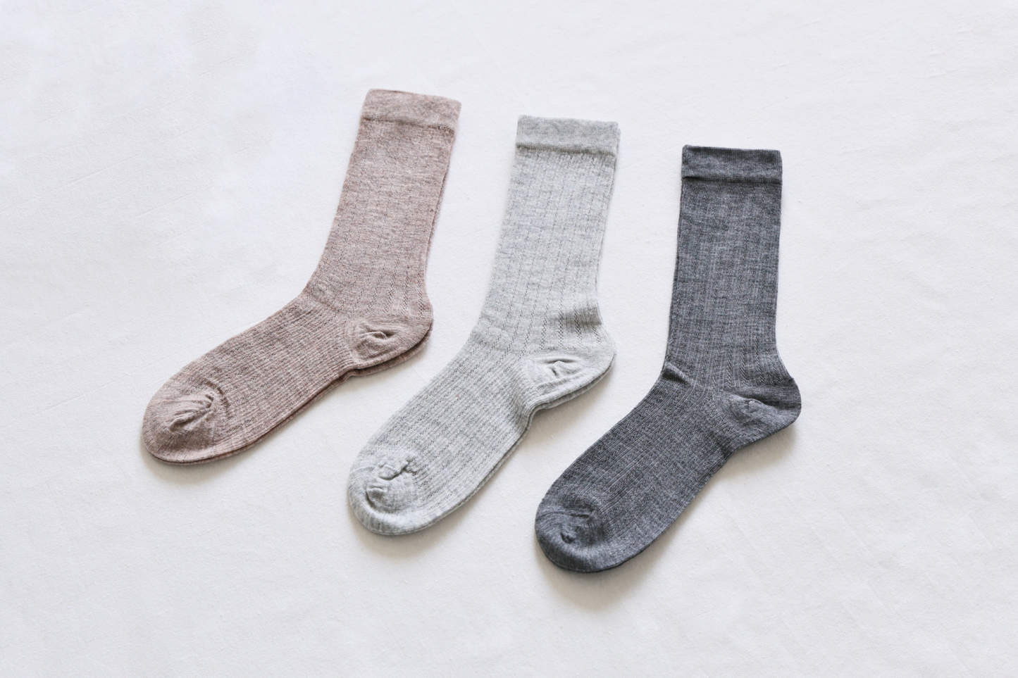 2-Pack Women's Thin Wool Crew Socks – Solid Color & Breathable