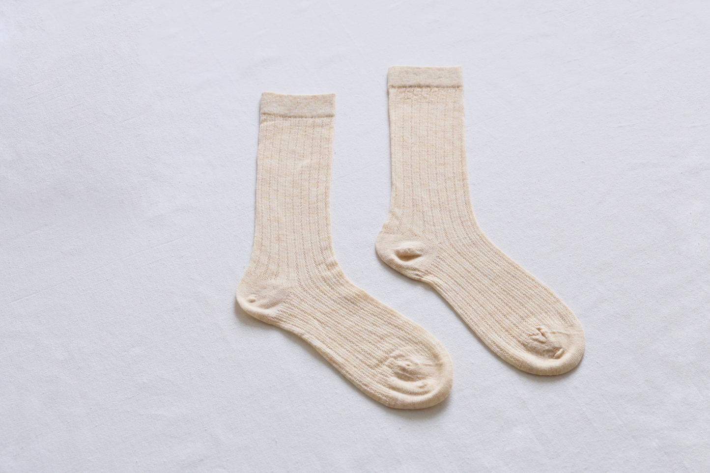 2-Pack Women's Thin Wool Crew Socks – Solid Color & Breathable